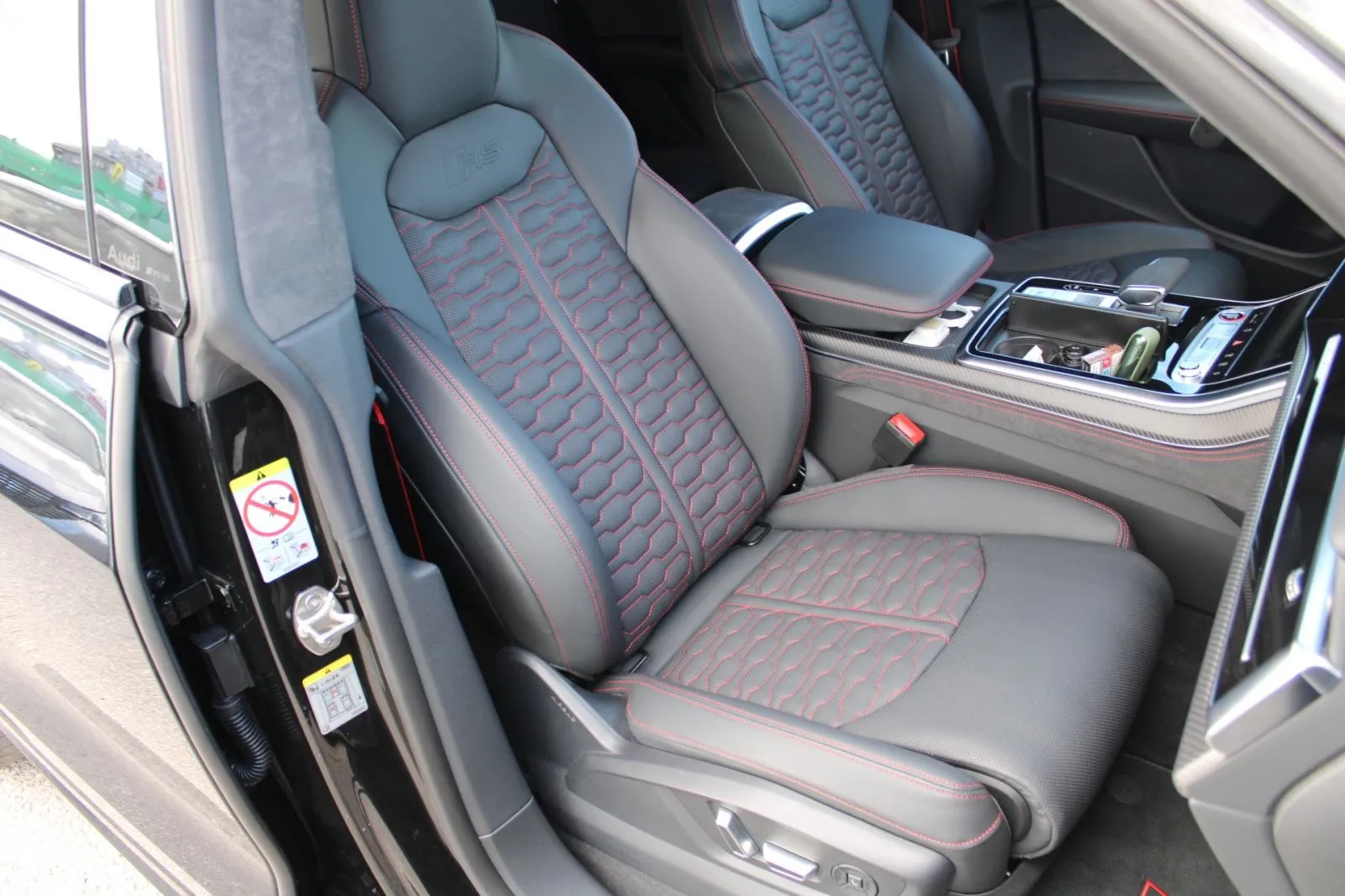 audi rsq8 4.0 tfsi quattro performance - slika 19