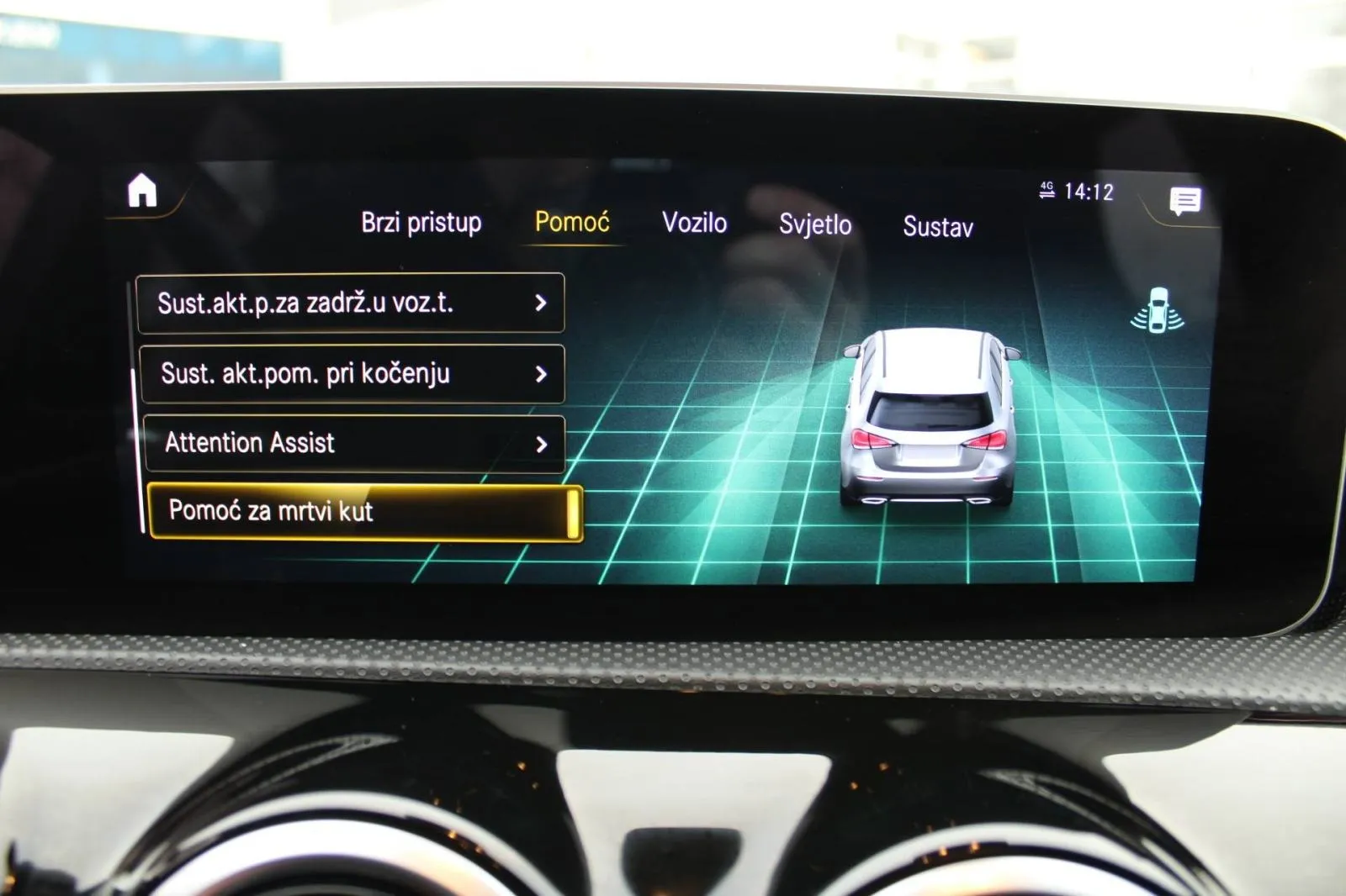 mercedes-benz klasa a 180d amg automatik *panorama,led,navigacija* - slika 19
