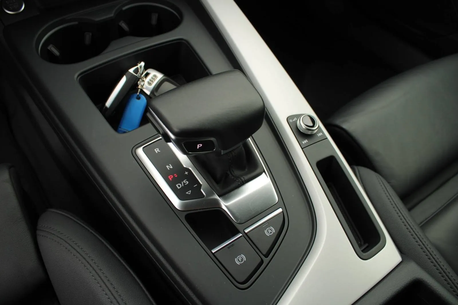 audi a5 sportback 35 tdi s-tronic s-line *virtual, led, navigacija* - slika 18