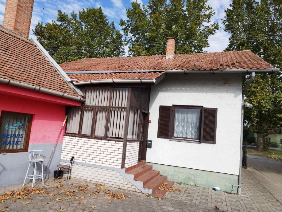poslovno stambeno uredski prostor 310 m2 na okućnici od 3000 m2 - slika 9