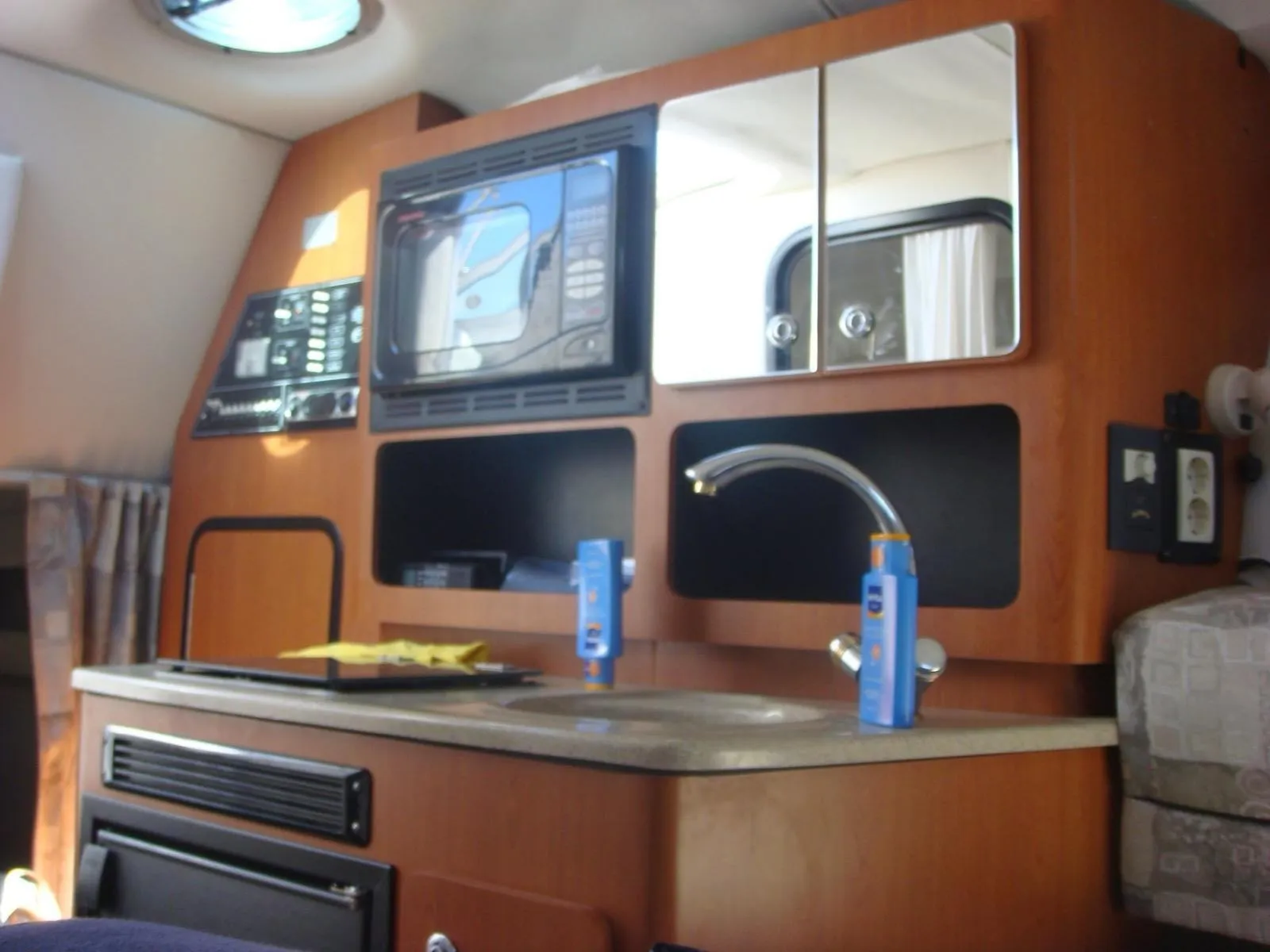 crowline 270 cr - slika 13