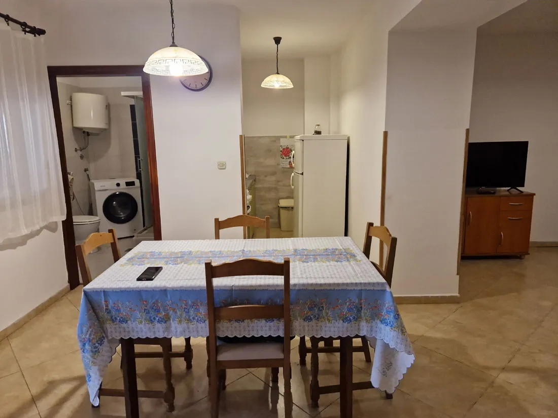 prodaja, tar – dvije kuće s tri odvojena stana - slika 15