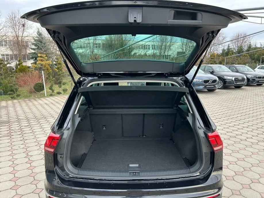 vw tiguan 2,0 tdi dsg 2023.,navi, temp, park senzori, alu, led... - slika 13