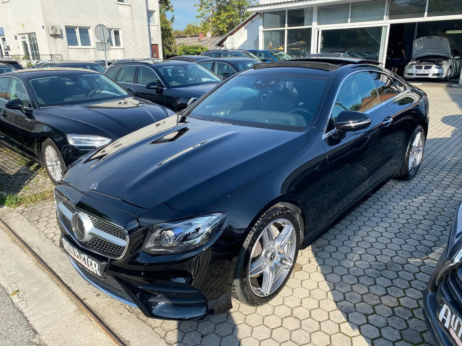 mercedes-benz e220d coupe amg-line 4matic, panorama, 4xgarancija - slika 6