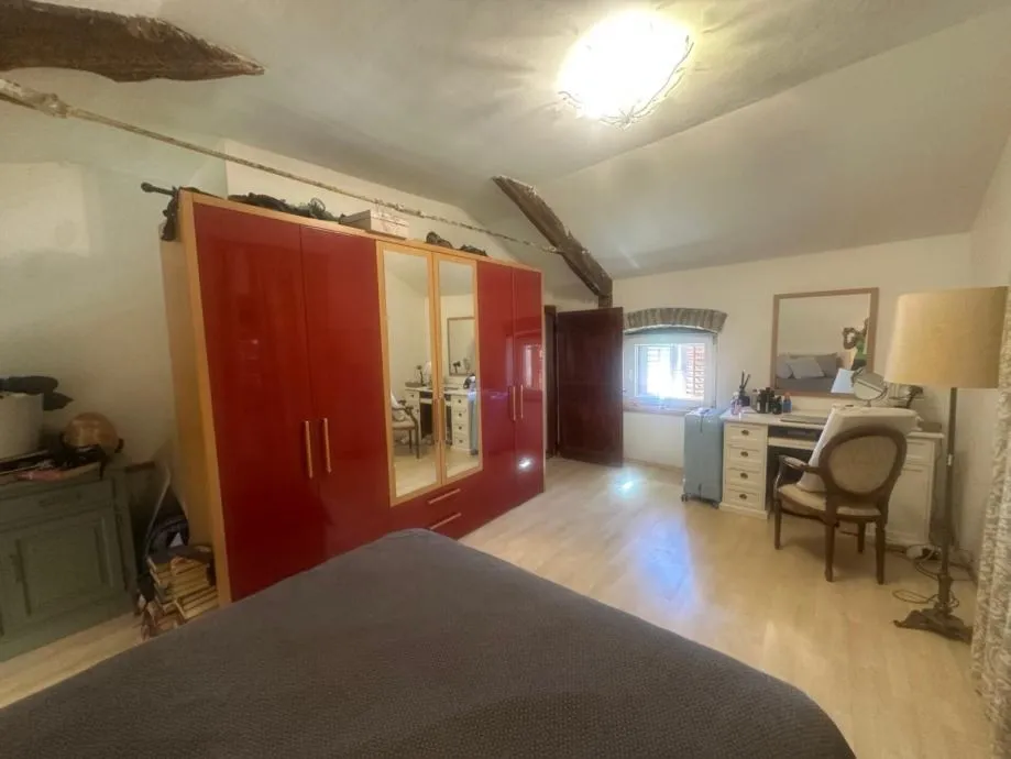 poreč okolica- kamena kuća u centru mjesta (prodaja) - slika 12