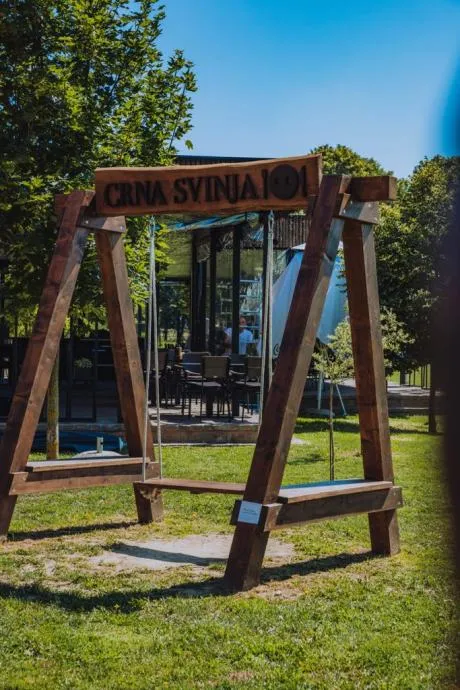 drvena vrtna ljuljačka – masivna izrada, moderan dizajn - slika 9