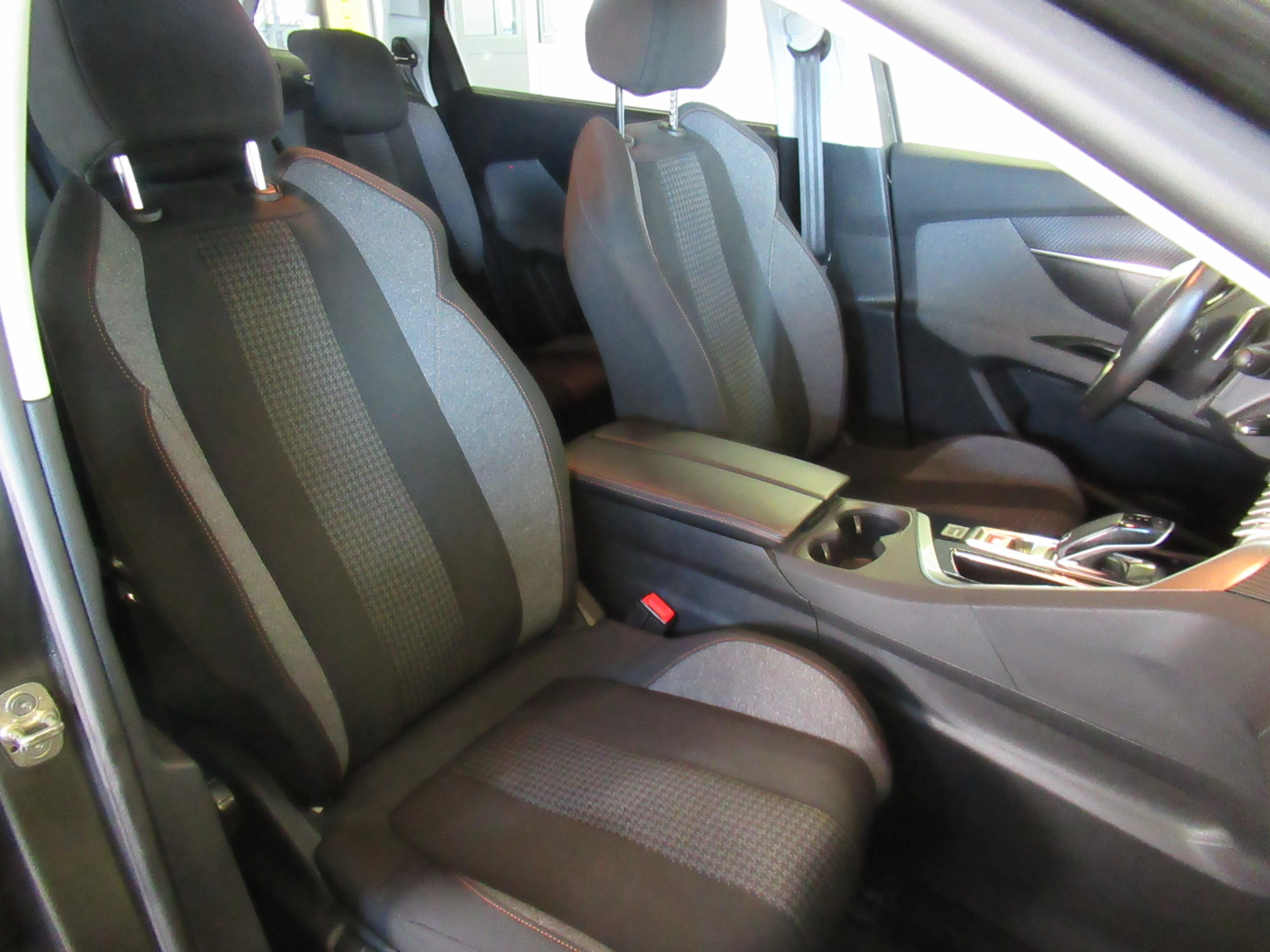 peugeot 5008 hdi 130 aut. 7 sjedišta - slika 8