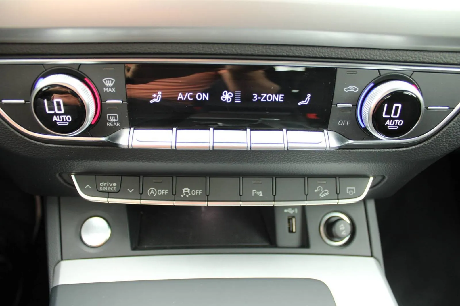 audi q5 40 tdi quattro s-tronic *led, navigacija* - slika 21