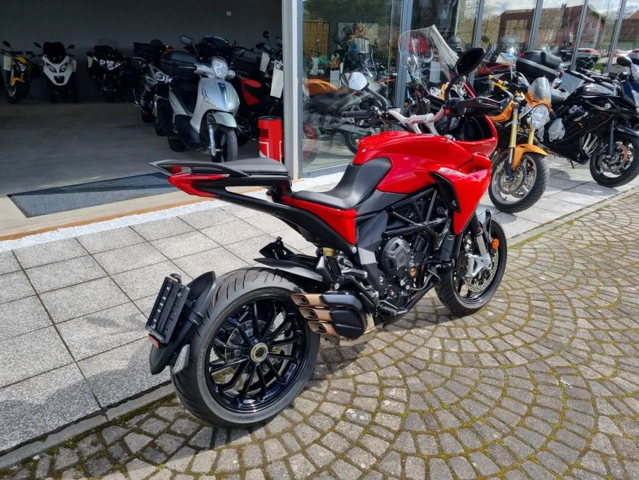 mv agusta turismo veloce rosso abs tcs, s garancijom, 2023 god. - slika 3
