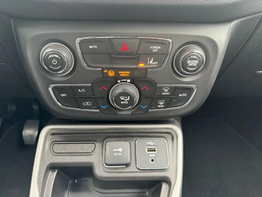 jeep compass 1,6 multijet business, senzori, kamera, 4x garancija!!! - slika 17