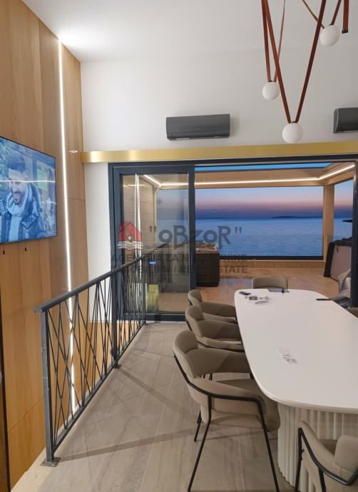 povljana-dvoetažan apartman(s5) penthouse - prvi red do mora - slika 7