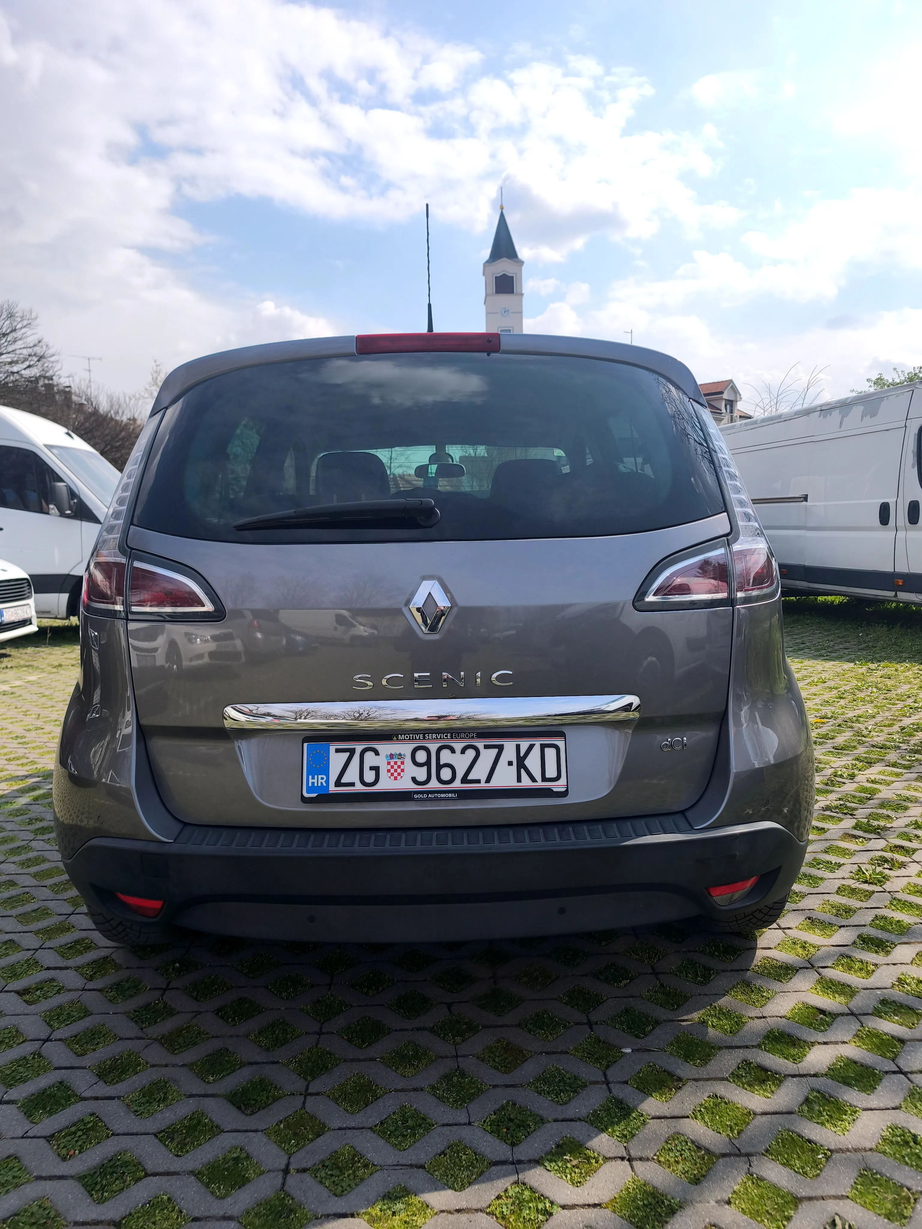 renault scenic 1.6 dci bose - slika 5
