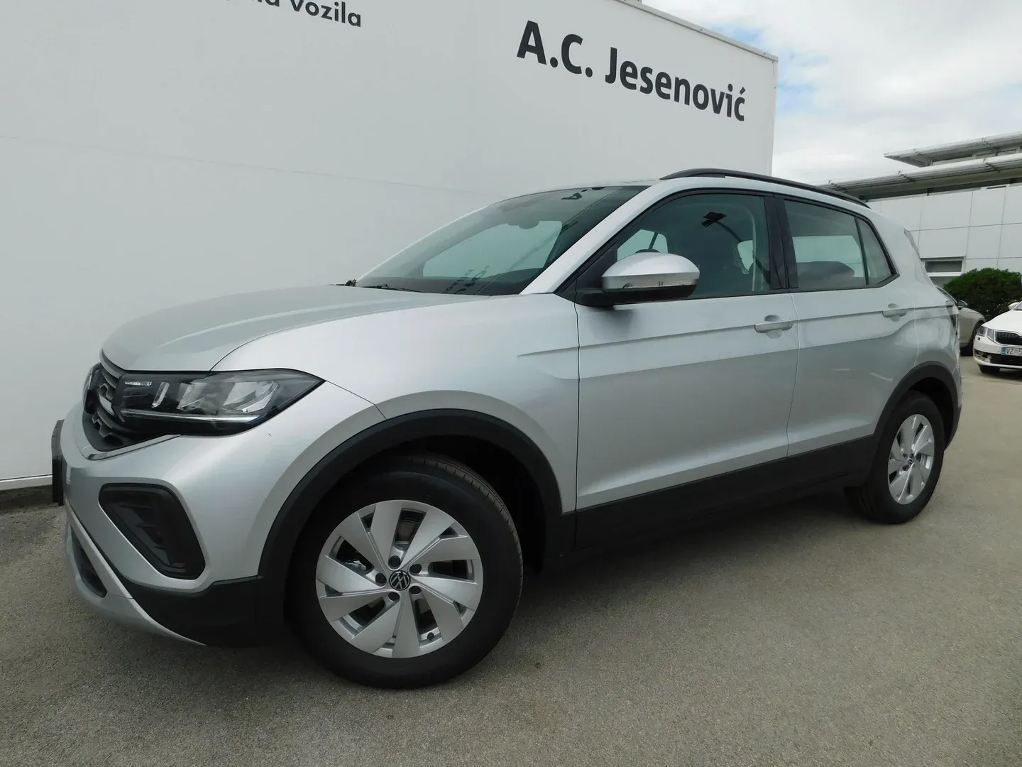 12615 volkswagen t-cross 1.0 tsi life - slika 7