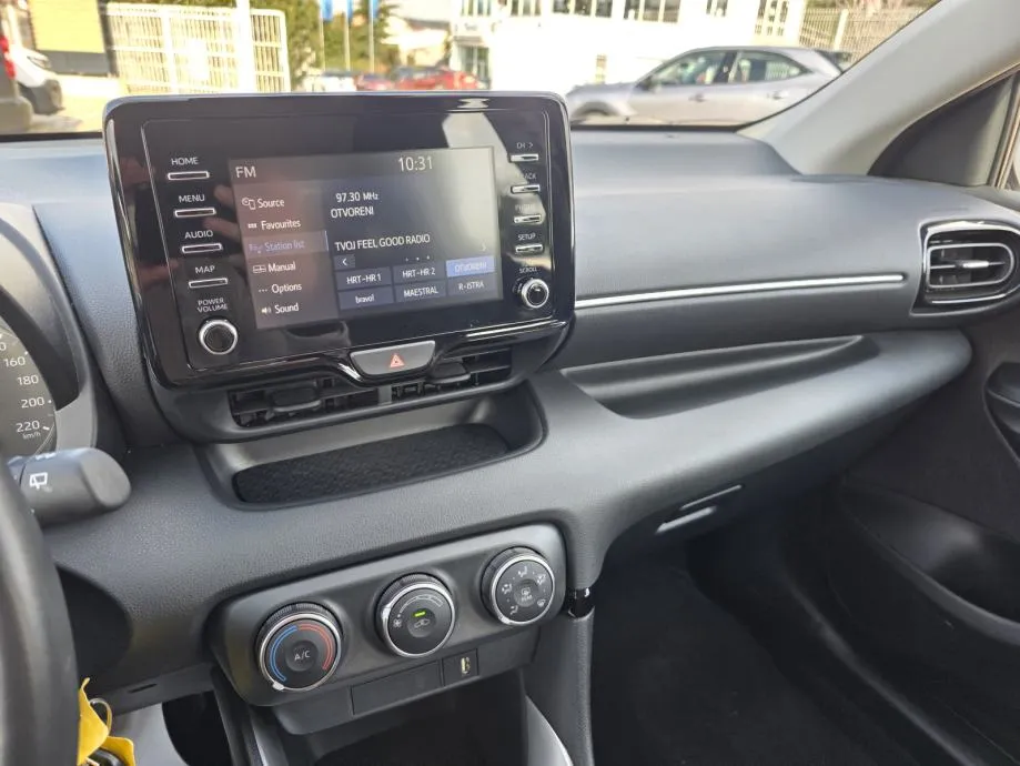 yaris 1,0-l-vvt-i, 53 kw (72 ks) - slika 12