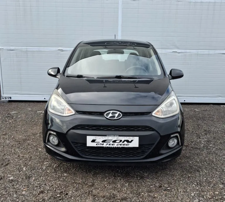 hyundai i10 1,0 , 2014 km, 158000 ,kartice 24/36 rata - slika 2