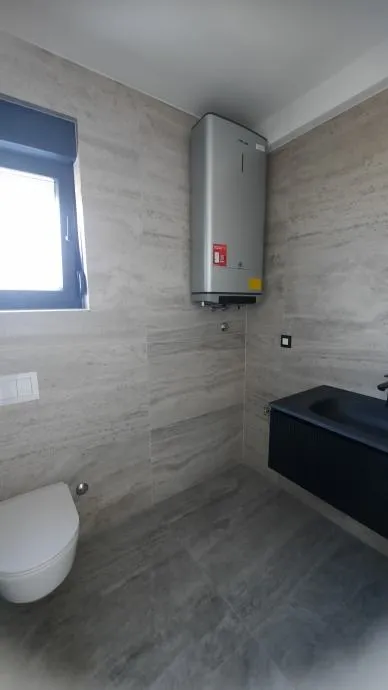 !!stan sa vrtom : murter, 78.00 m2, novogradnja (prodaja) - slika 7