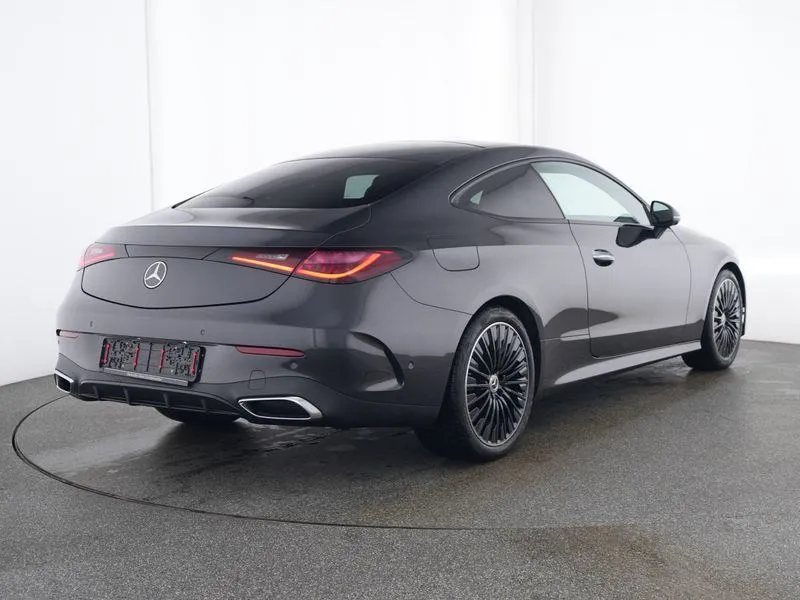 mercedes-benz cle 220 d coupe amg/night/panorama/memory/360°/19" - slika 3