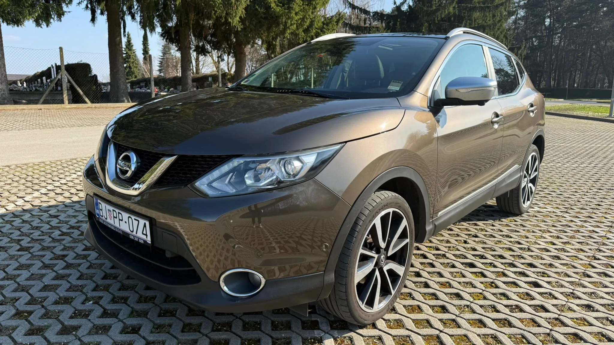 Nissan Qashqai 1,6 dCi, TEKNA, PANORAMA, TOP - Zagreb