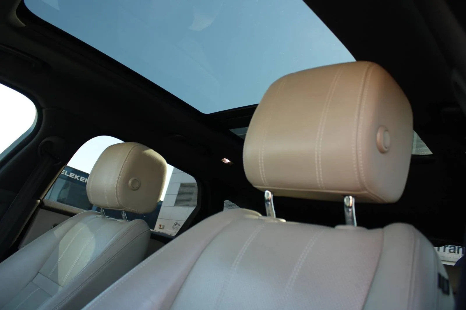 land rover range rover velar 2.0d automatik *led, navigacija, kamera* - slika 15