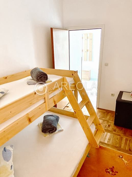 šolta, nečujam – kuća s otvorenim pogledom na more – 150m od plaže! - slika 13