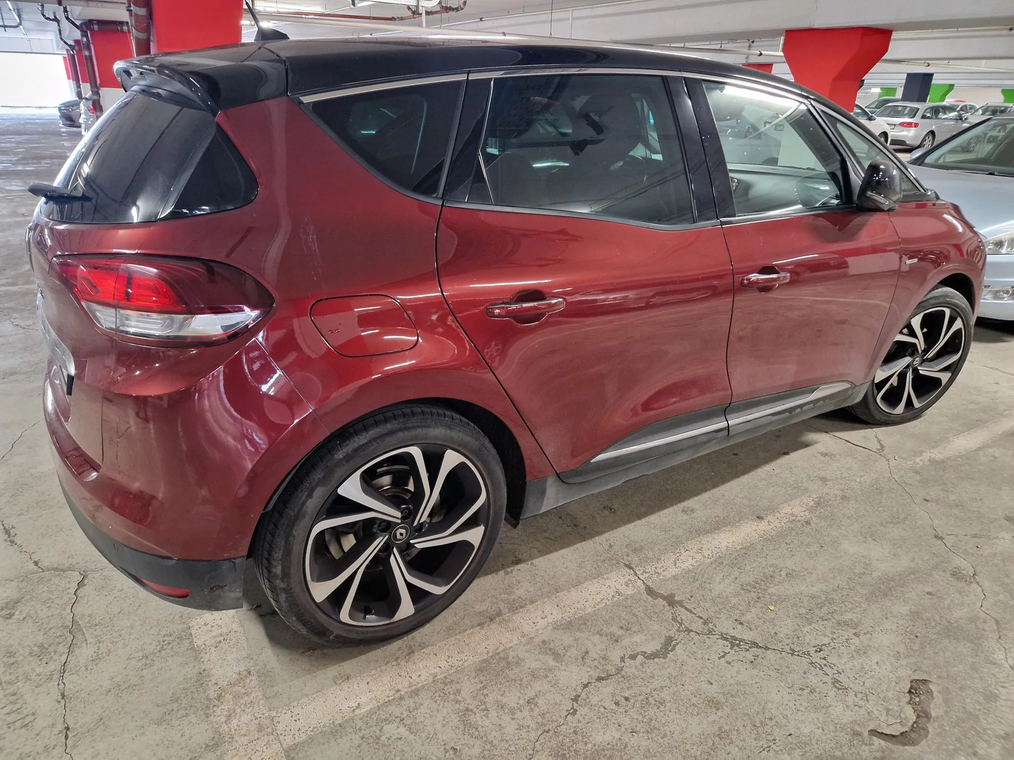 renault scenic 1.7 bose 2019. (prvi vlasnik, reg. 03/2027, nove gume) - slika 18