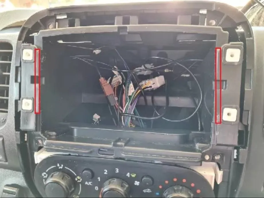 original multimedija za renault trafic 3 parking kamera navigacija - slika 14