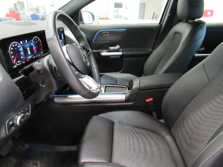 mercedes-benz gla 200 d progressive advanced plus **3 godine jamstva** - slika 9