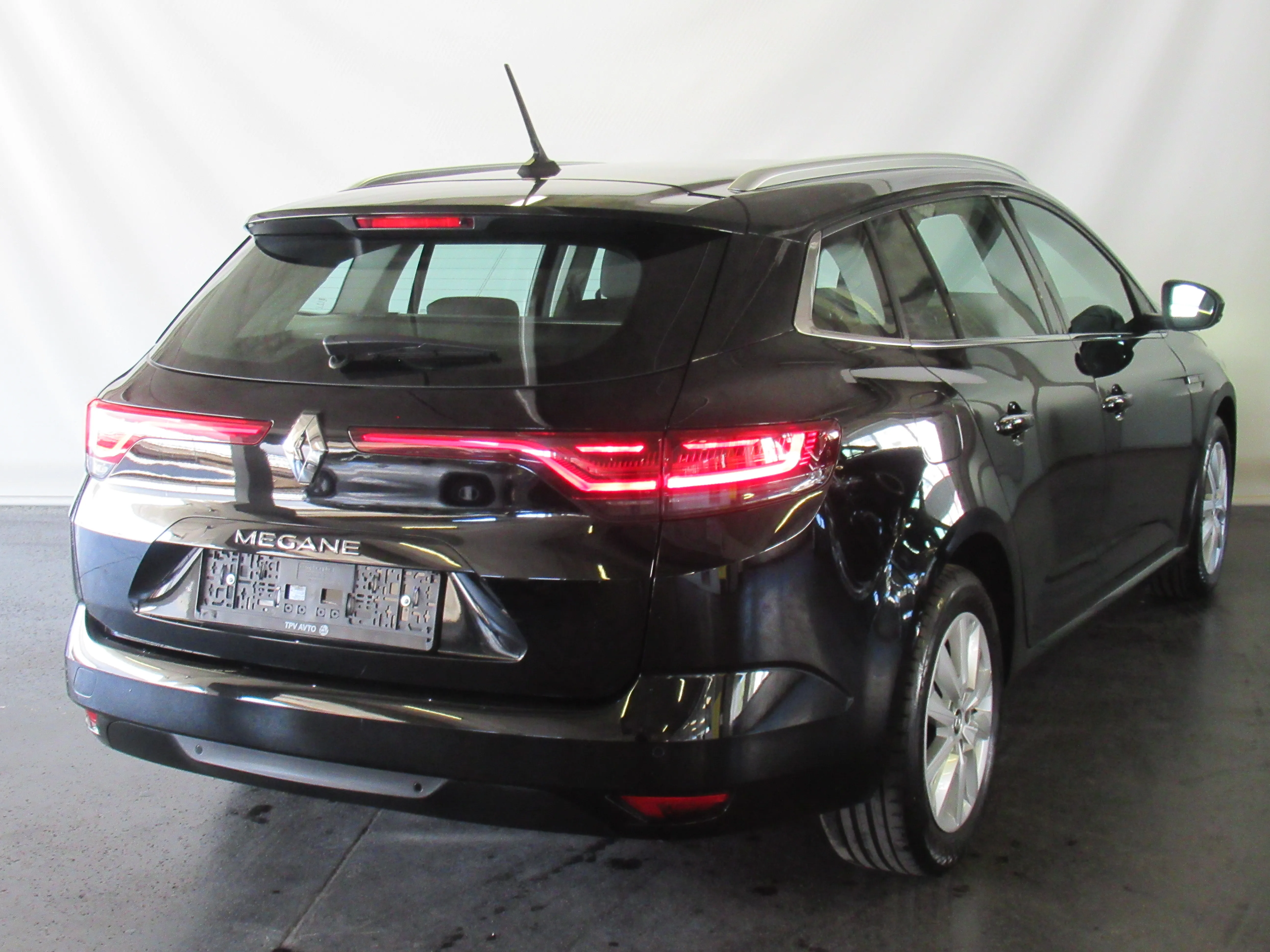 renault megane grandtour zen tce 140 edc - slika 2