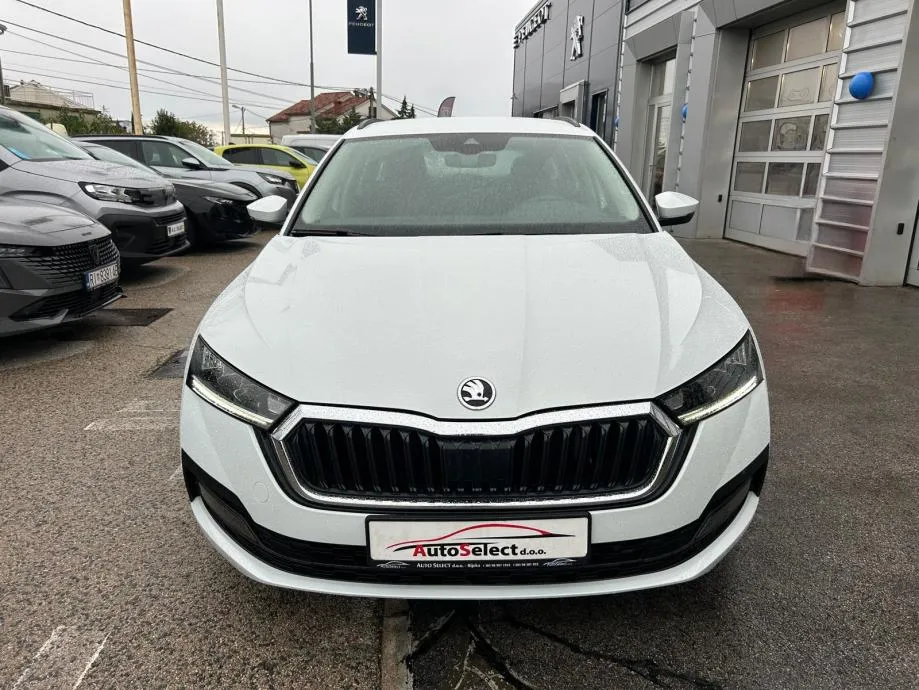 škoda octavia combi 2,0 tdi dsg - 2022 - navi - perfekt - reg 1 god ! - slika 3