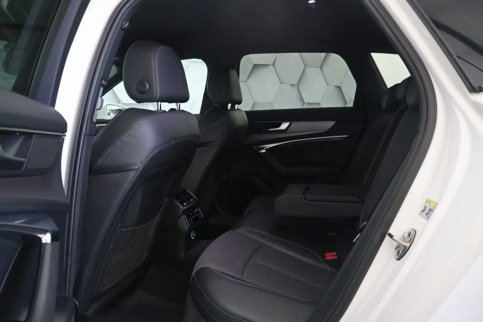 audi a6 avant 40tdi quattro s-tronic 3xs-line - slika 10