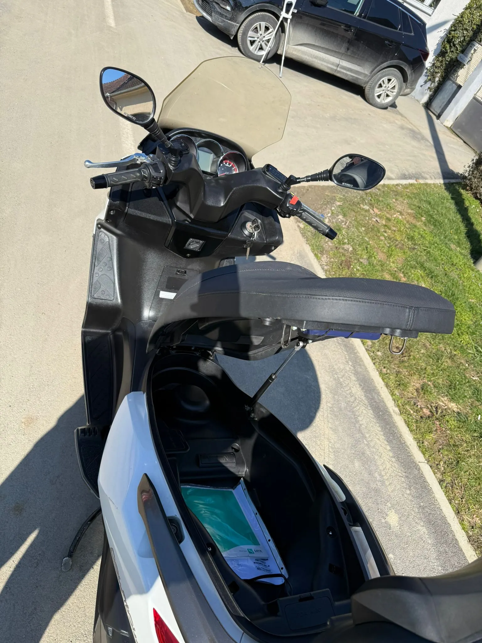kymco downtown 300i, 2011 god. - slika 12