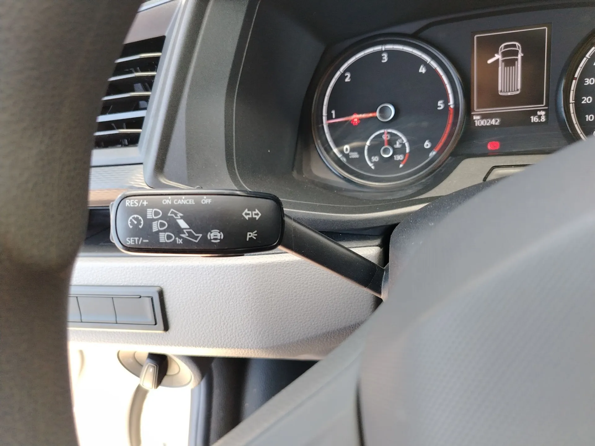 vw transporter 2.0 tdi 18950 € + pdv - slika 17