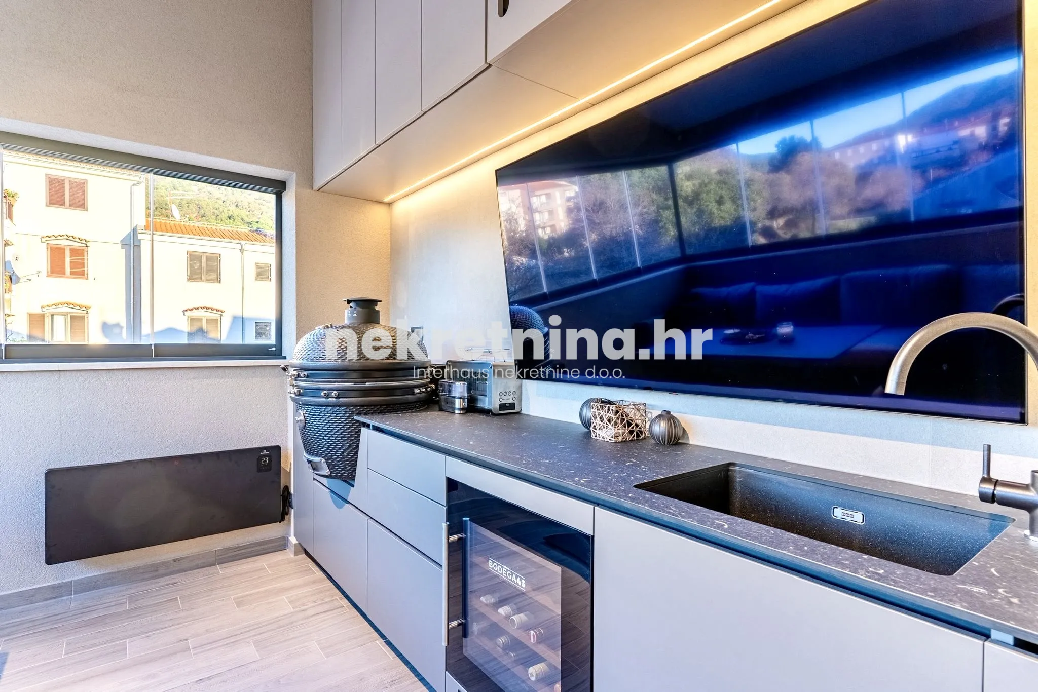 prodaja- trosobni stan: prvi red d mora cres, 106.7m2 - slika 23