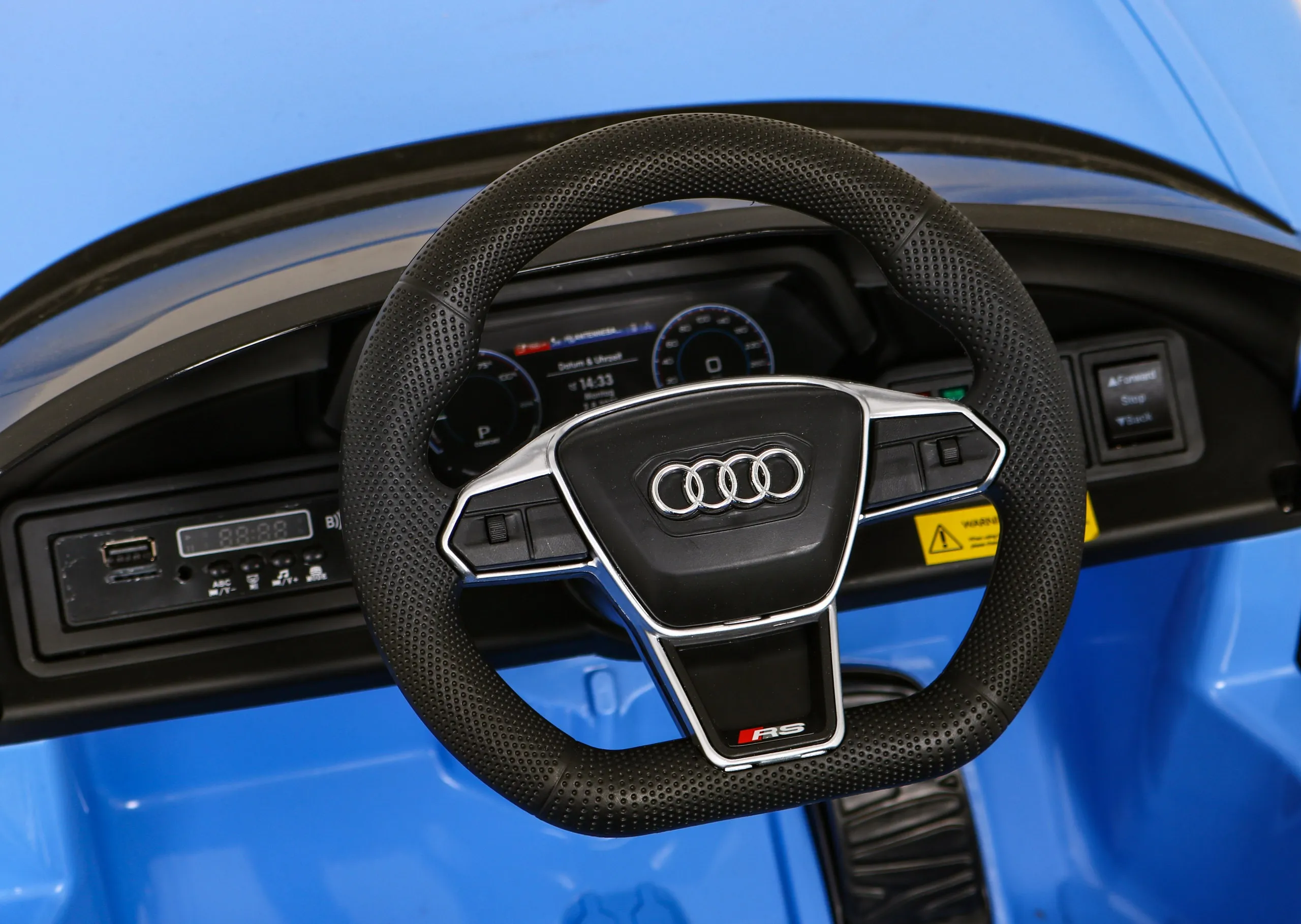 licencirani auto na akumulator audi rs e-tron gt - plavi - slika 8