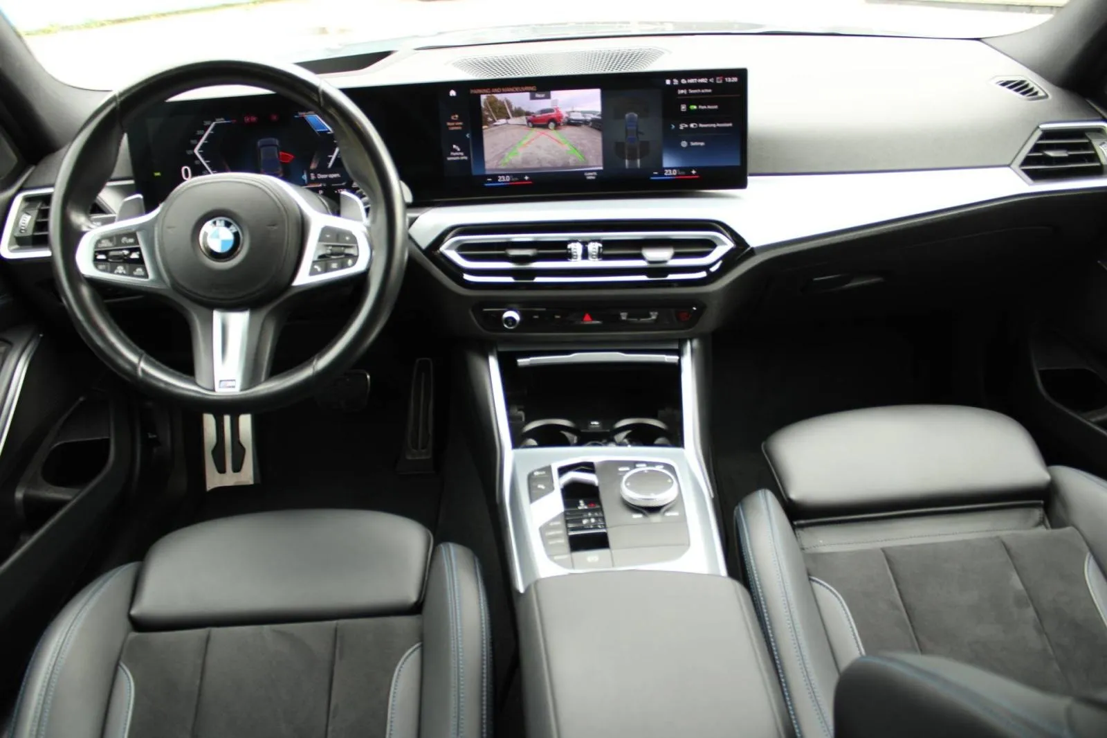 bmw serija 3 320d xdrive automatik m-paket *led, head-up, kamera, navi - slika 12