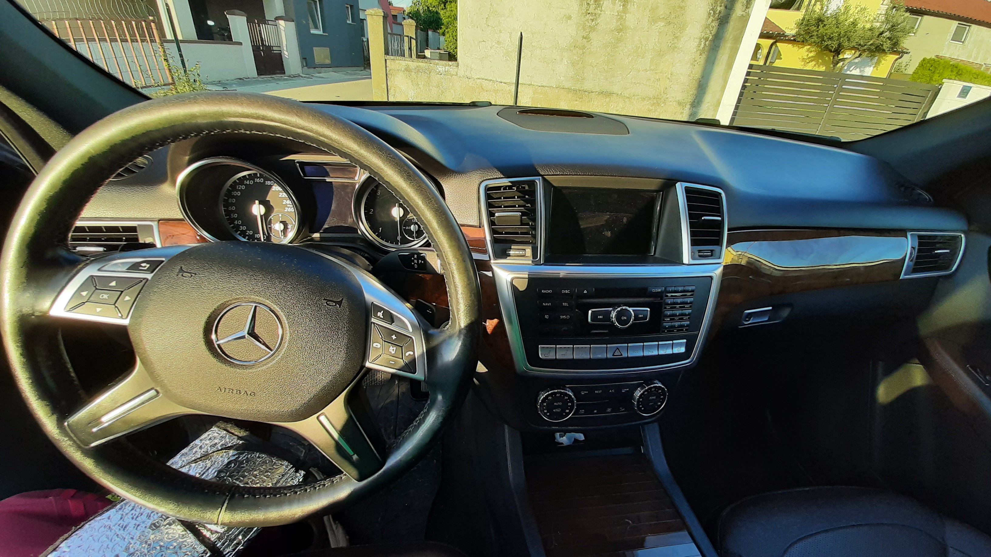 mercedes ml 250 bluetec 4-matic - slika 5