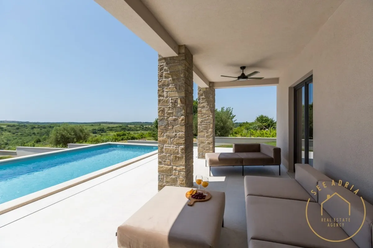 elegantna vila okružena zelenilom, buje - slika 5