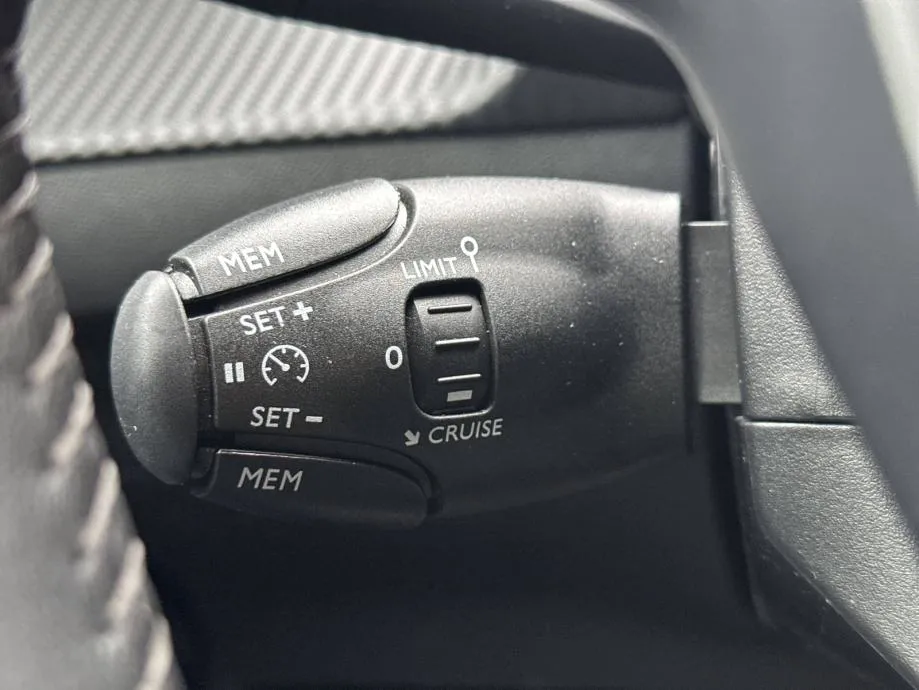 peugeot 208 1,2 *allure* 100 ks * jamstvo 24 mjeseca! - slika 22