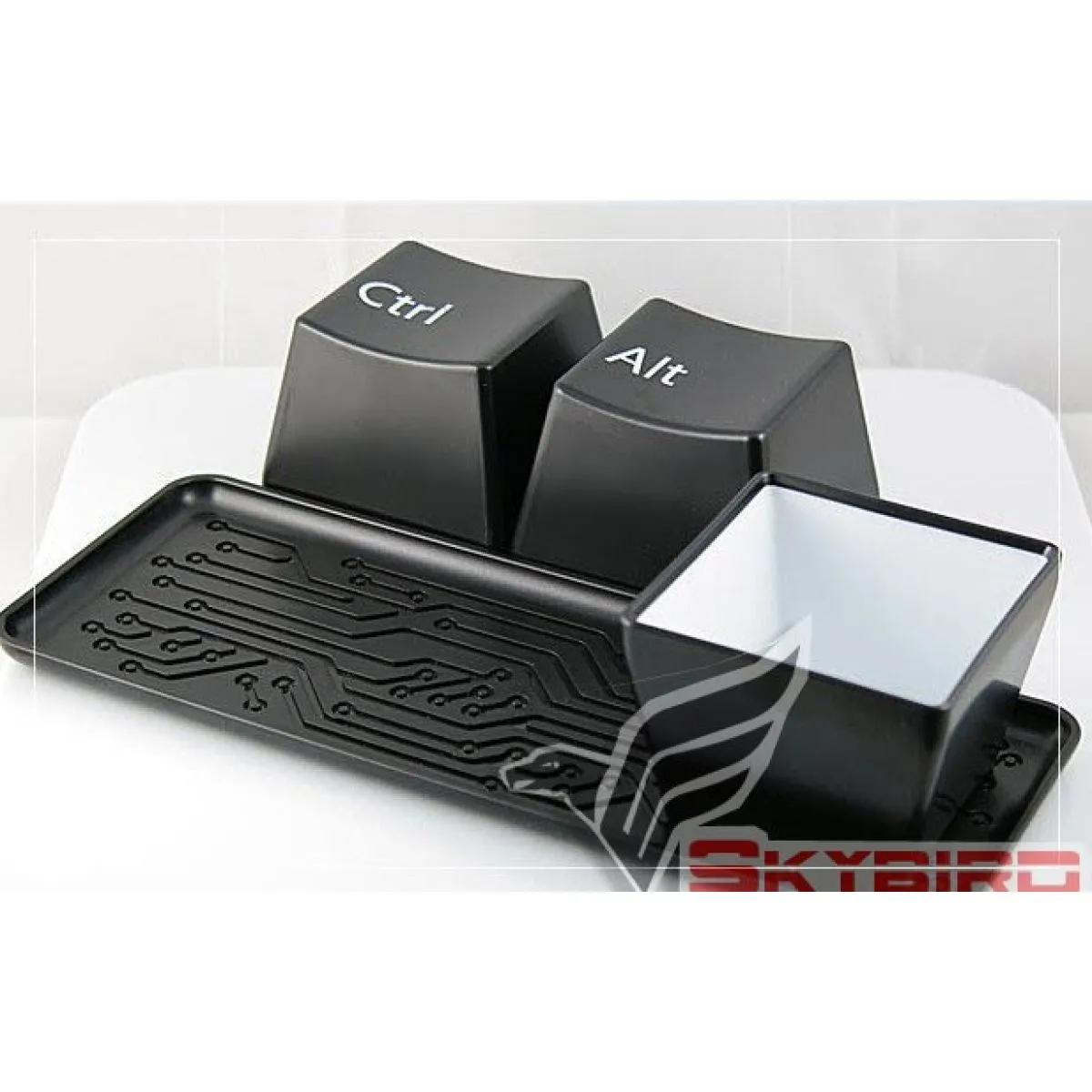 set od 3 šalice u obliku tipki ctrl - alt - del i poslužavnik - slika 4