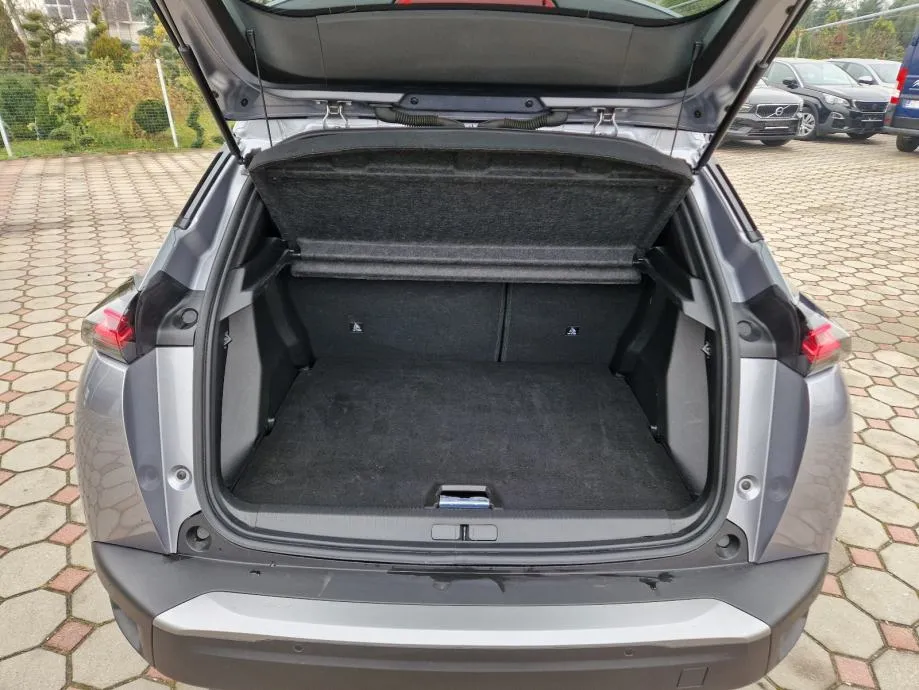 peugeot 2008 1,2 *allure* pure tech 2025.,garancija 2 god, 11600 km - slika 14