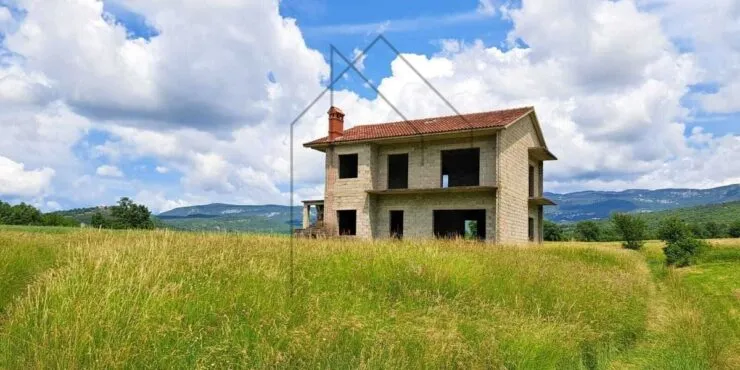 Istra, Boljun, Kuća u izgradnji s otvorenim pogledom - Boljun, Lupoglav