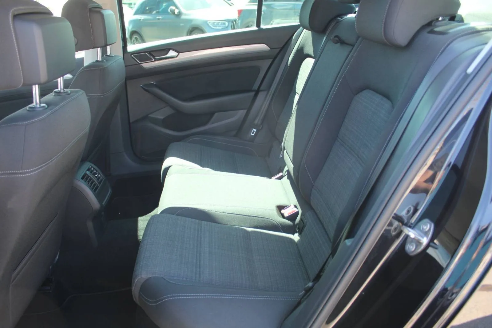 vw passat 2.0 tdi dsg *led, navigacija, kamera* - slika 22
