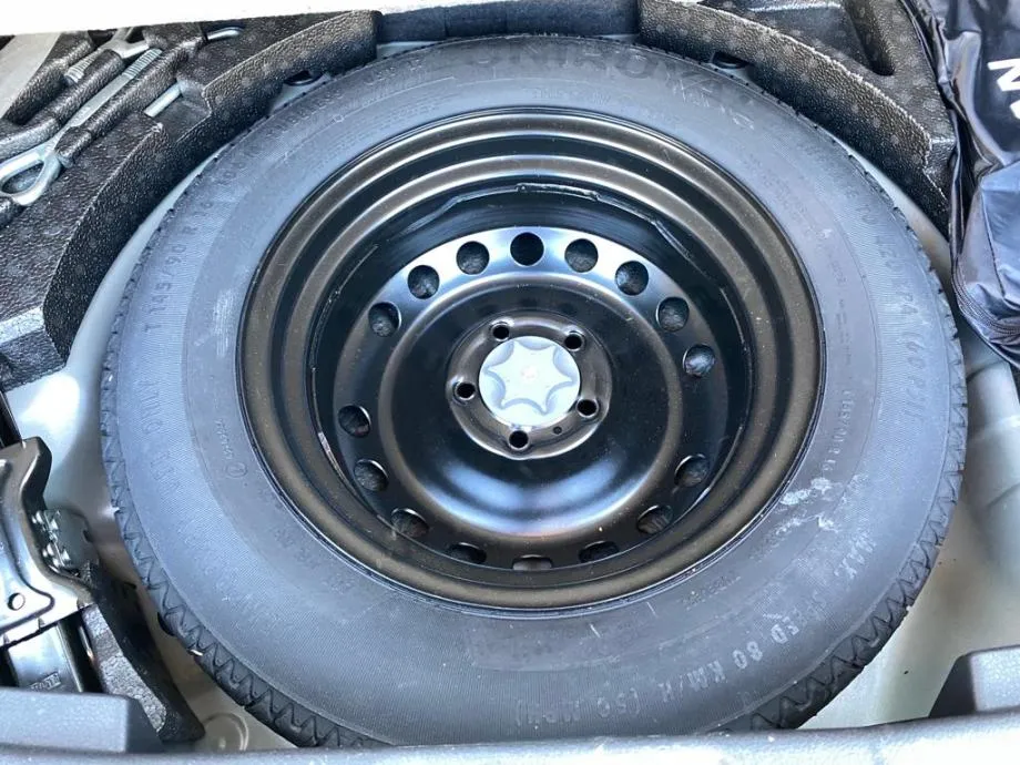 nissan qashqai 1,5 dci automatik, kamera , tempomat, 4 x garancija! - slika 24
