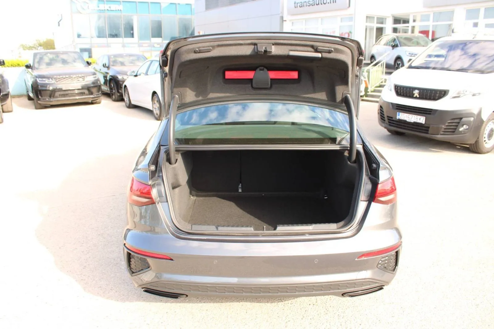 audi a3 limousine 30tdi s-tronic s-line *navigacija* - slika 9