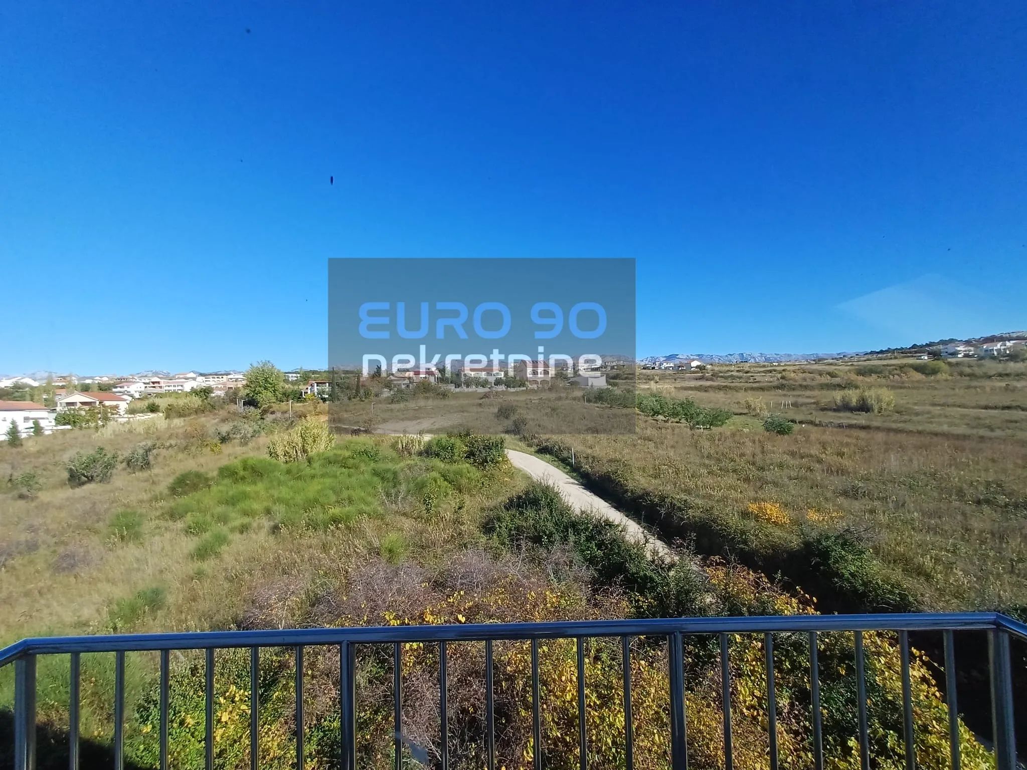 rtina- velika kuća s 12 apartmana, 1.red do mora i prekrasne plaže !! - slika 11