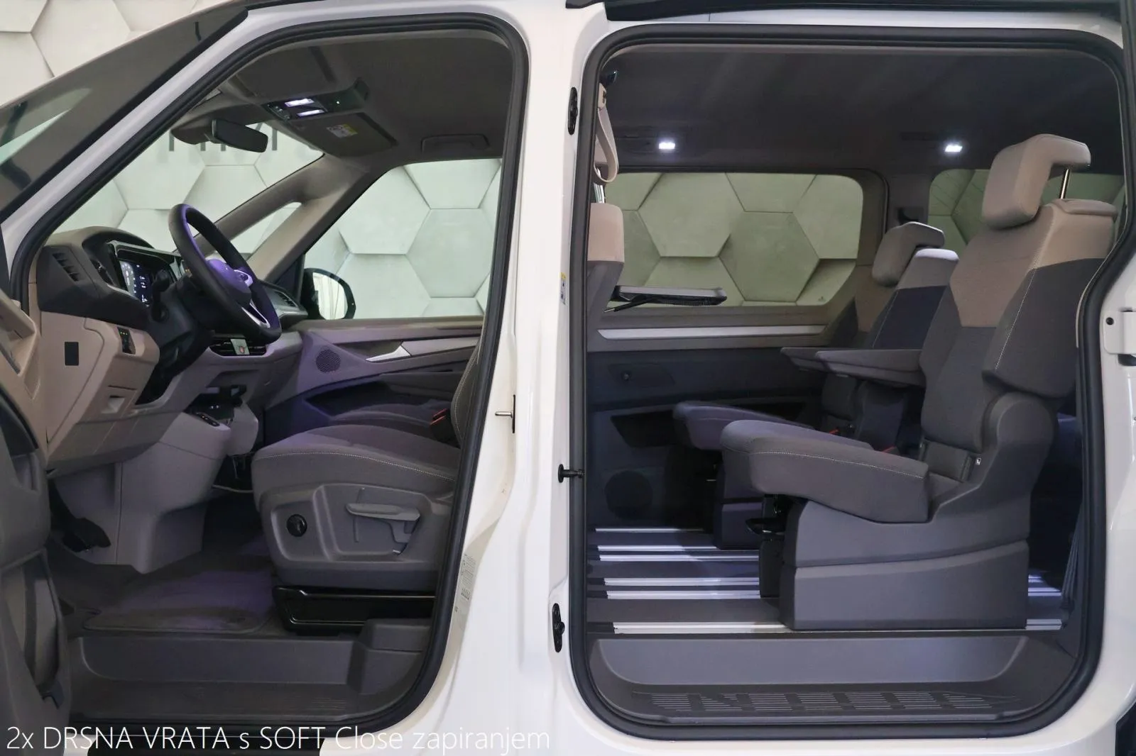 volkswagen multivan t7 l2 2.0tdi dsg edition iq matrix virtual kamera - slika 9