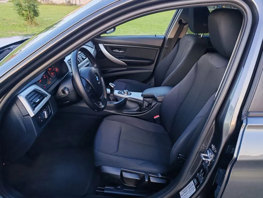 bmw serija 3 318d 202000 , 2013 , reg 04/2026 - slika 11