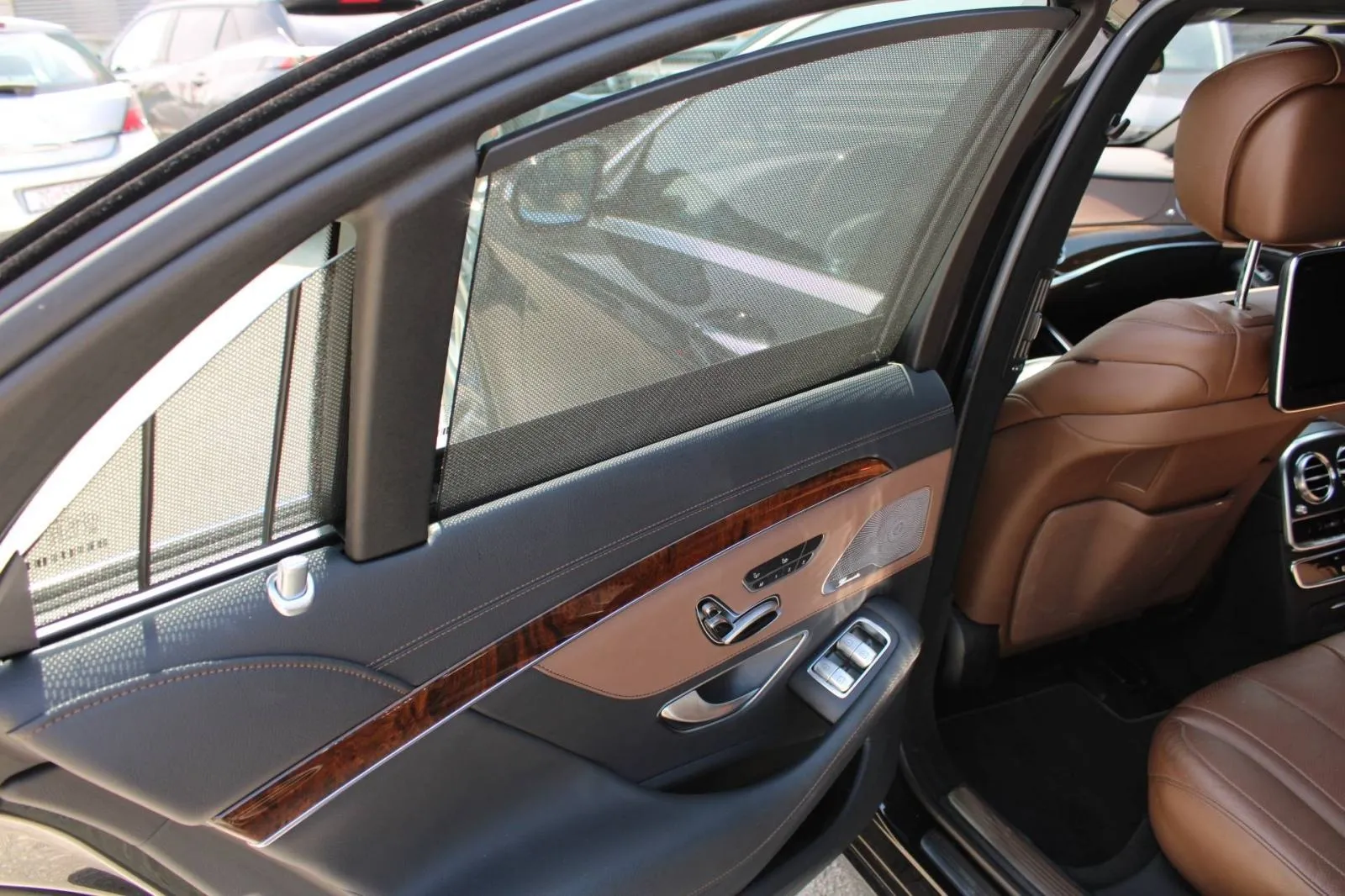mercedes-benz klasa s 350d 4matic *panorama, burmester, kamera 360* - slika 12