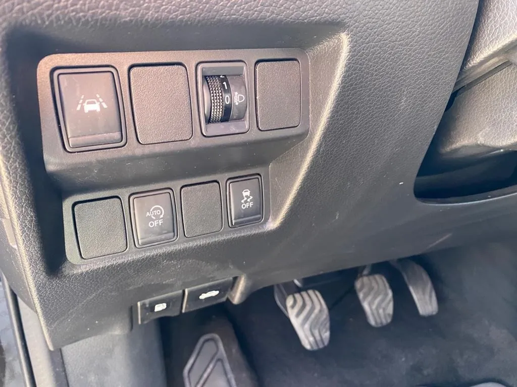 nissan qashqai 1,5 dci business, kamera , tempomat, 4 x garancija! - slika 21