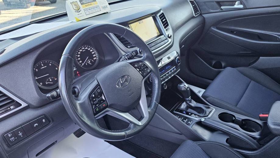 hyundai tucson 1.7 crdi,automatic,led,navigacija,kamera,pdc,alu,klima, - slika 16